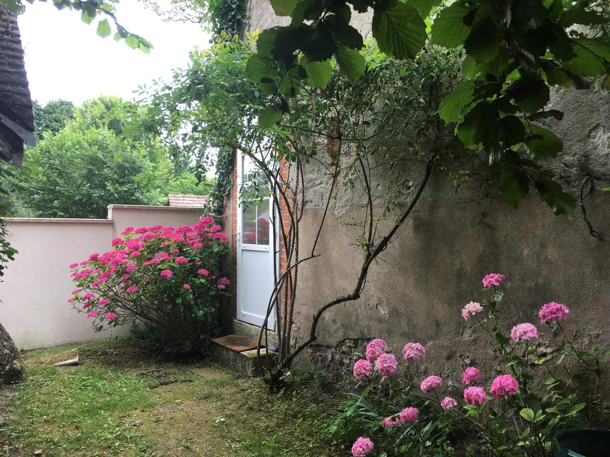 Gite "Le Havre De Marie" Lailly-en-Val Exterior foto
